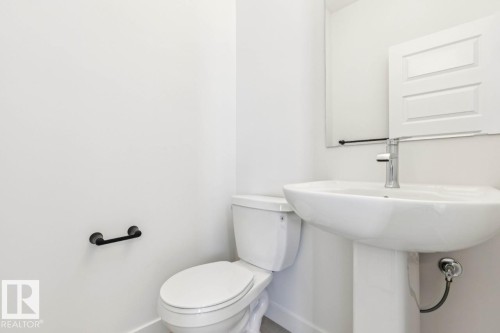 1519 Grant Way, Edmonton, AB - Indoor Photo Showing Bathroom