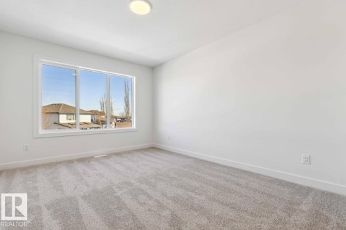 1519 Grant Way, Edmonton, AB - Indoor Photo Showing Other Room