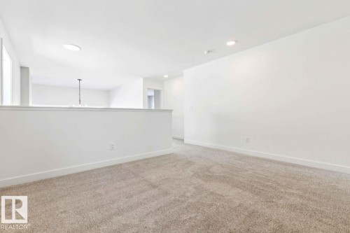 1519 Grant Way, Edmonton, AB - Indoor Photo Showing Other Room