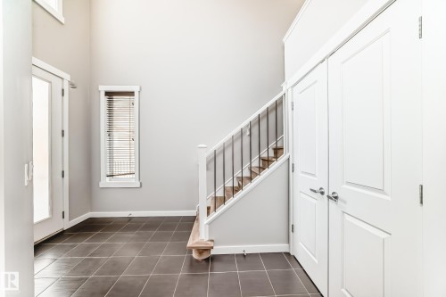 Edmonton, AB - Indoor Photo Showing Other Room