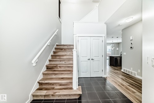 Edmonton, AB - Indoor Photo Showing Other Room