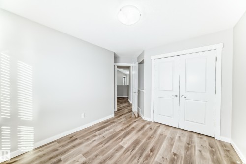 Edmonton, AB - Indoor Photo Showing Other Room