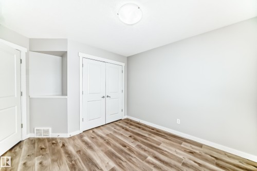 Edmonton, AB - Indoor Photo Showing Other Room