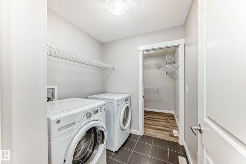 Edmonton, AB - Indoor Photo Showing Laundry Room