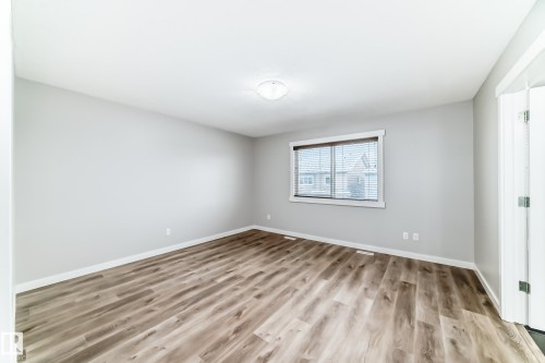 Edmonton, AB - Indoor Photo Showing Other Room