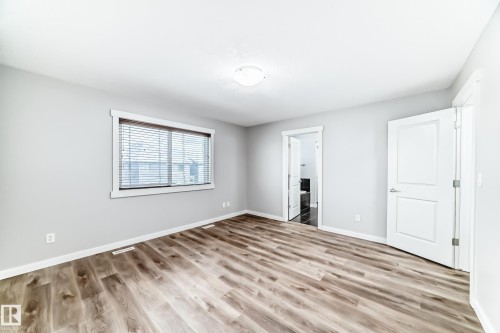Edmonton, AB - Indoor Photo Showing Other Room