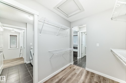 Edmonton, AB - Indoor Photo Showing Other Room