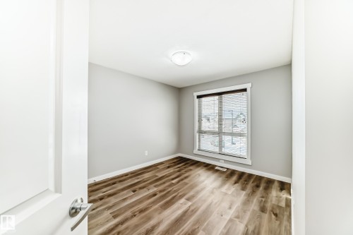 Edmonton, AB - Indoor Photo Showing Other Room