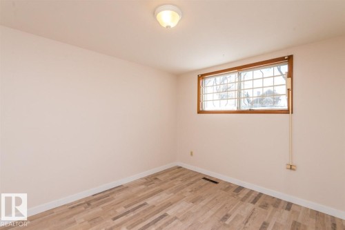 9850 81 Avenue, Edmonton, AB - Indoor Photo Showing Other Room