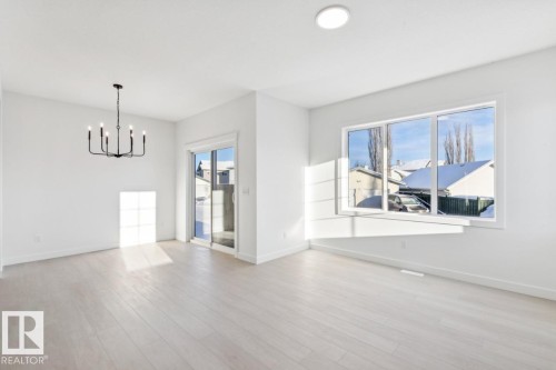 1525 Grant Way, Edmonton, AB - Indoor