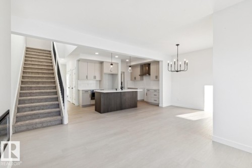 1525 Grant Way, Edmonton, AB - Indoor Photo Showing Kitchen