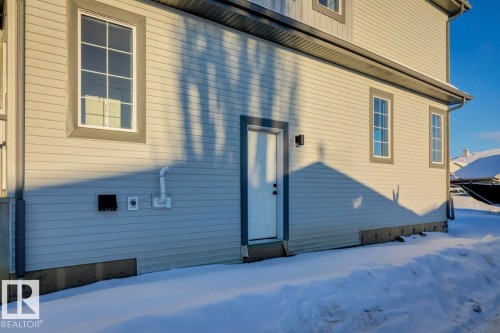 1525 Grant Way, Edmonton, AB - Outdoor With Exterior