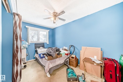 13444 61 Street, Edmonton, AB - Indoor Photo Showing Bedroom