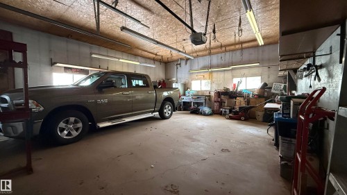 13444 61 Street, Edmonton, AB - Indoor Photo Showing Garage