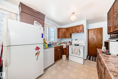 13444 61 Street, Edmonton, AB - Indoor Photo Showing Kitchen