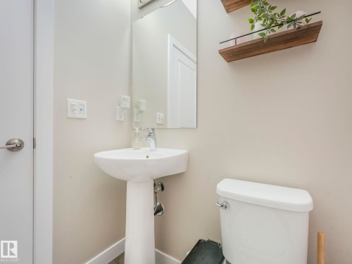 225 Southfork Drive, Leduc, AB - Indoor Photo Showing Bathroom