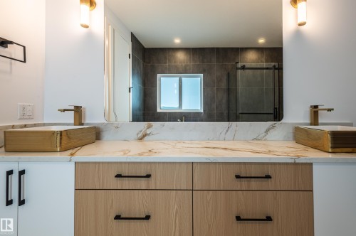 43 Eldridge Point(E), St. Albert, AB - Indoor Photo Showing Bathroom