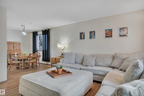 4314 39 Avenue, Leduc, AB - Indoor Photo Showing Living Room