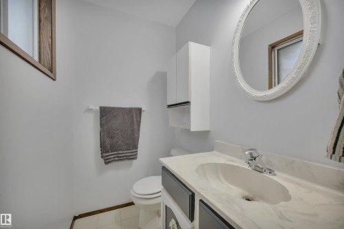 4314 39 Avenue, Leduc, AB - Indoor Photo Showing Bathroom