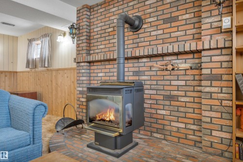4314 39 Avenue, Leduc, AB - Indoor With Fireplace