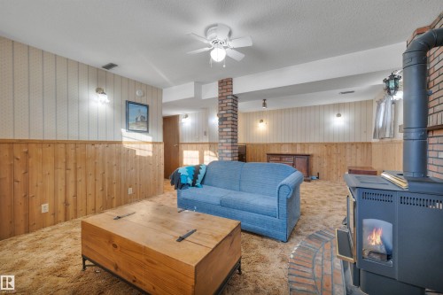 4314 39 Avenue, Leduc, AB - Indoor Photo Showing Other Room