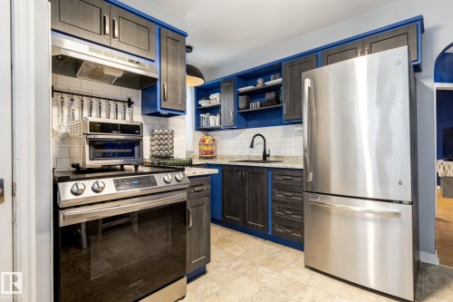11844 96 Street, Edmonton, AB - Indoor Photo Showing Kitchen