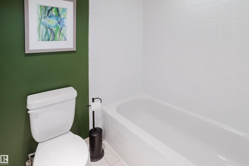 106 11217 103 Avenue, Edmonton, AB - Indoor Photo Showing Bathroom