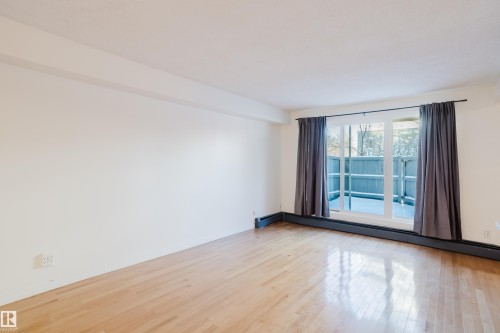 106 11217 103 Avenue, Edmonton, AB - Indoor Photo Showing Other Room