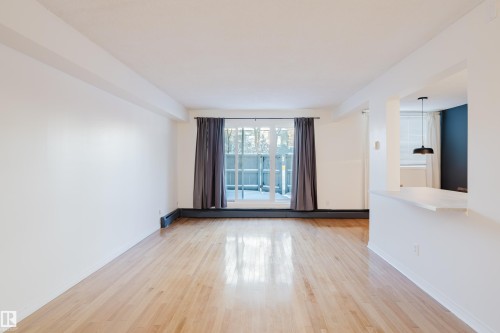 106 11217 103 Avenue, Edmonton, AB - Indoor Photo Showing Other Room