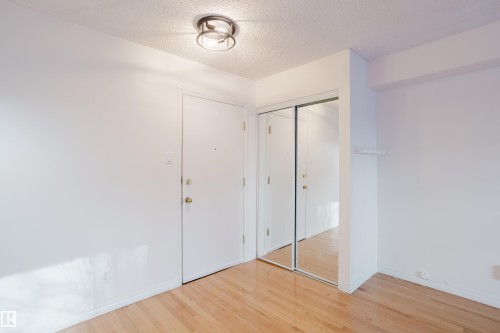 106 11217 103 Avenue, Edmonton, AB - Indoor Photo Showing Other Room