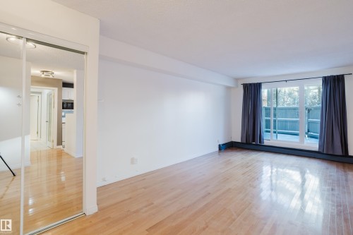 106 11217 103 Avenue, Edmonton, AB - Indoor Photo Showing Other Room