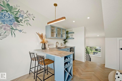 8803 Strathearn Drive, Edmonton, AB - Indoor