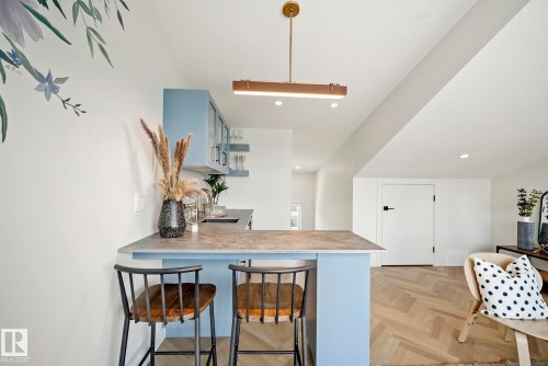 8803 Strathearn Drive, Edmonton, AB - Indoor Photo Showing Other Room