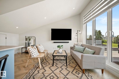 8803 Strathearn Drive, Edmonton, AB - Indoor Photo Showing Living Room