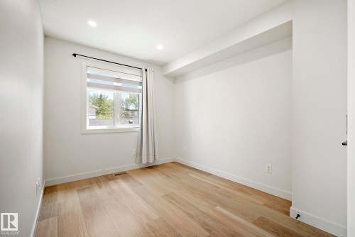 8803 Strathearn Drive, Edmonton, AB - Indoor Photo Showing Other Room