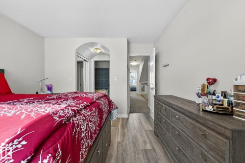 3 1920 Millwoods Road E, Edmonton, AB - Indoor Photo Showing Bedroom