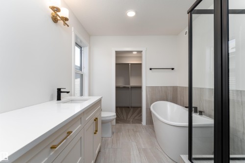 6 Tenuto Link, Spruce Grove, AB - Indoor Photo Showing Bathroom