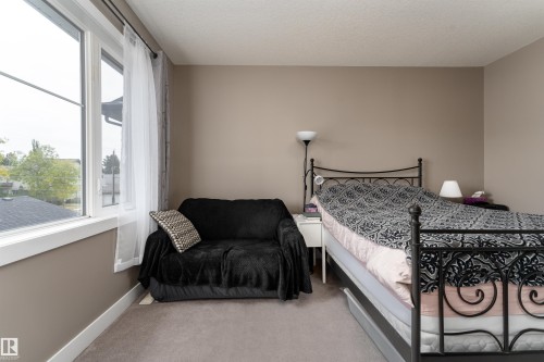 10706 67 Avenue, Edmonton, AB - Indoor Photo Showing Bedroom