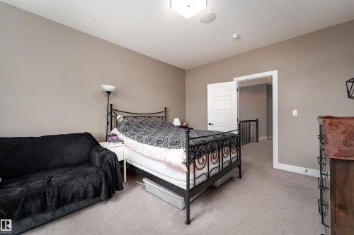 10706 67 Avenue, Edmonton, AB - Indoor Photo Showing Bedroom