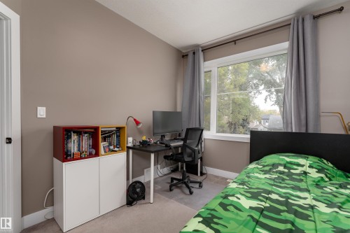 10706 67 Avenue, Edmonton, AB - Indoor