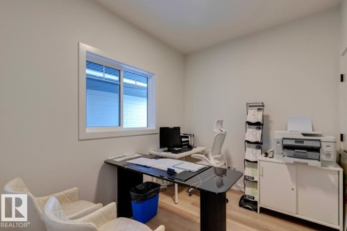 1530 Grant Way, Edmonton, AB - Indoor Photo Showing Office