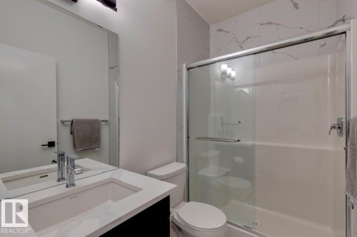 1530 Grant Way, Edmonton, AB - Indoor Photo Showing Bathroom