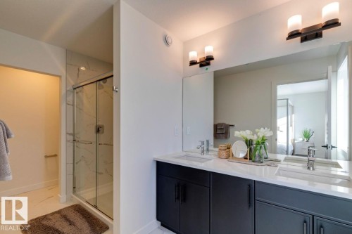 1530 Grant Way, Edmonton, AB - Indoor Photo Showing Bathroom
