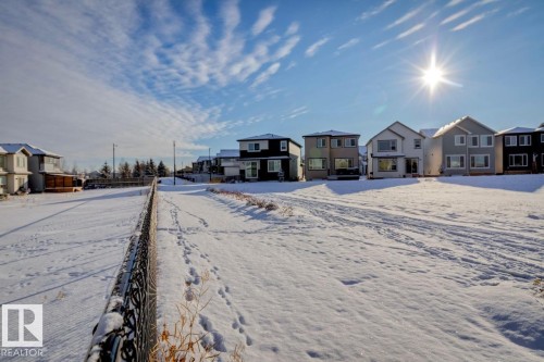 1530 Grant Way, Edmonton, AB - Outdoor With Facade