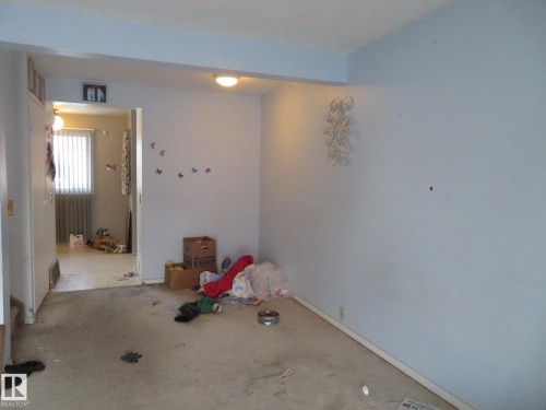 155 Woodborough Way, Edmonton, AB - Indoor Photo Showing Other Room
