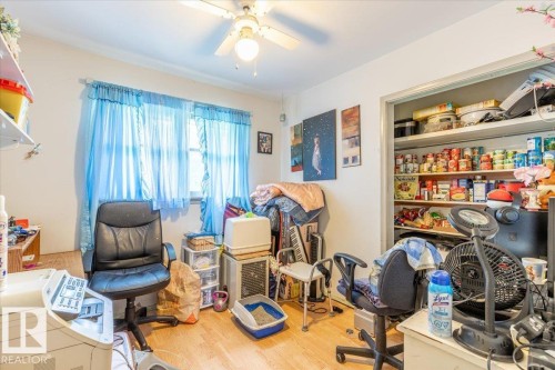 5116 52 St, Warburg, AB - Indoor