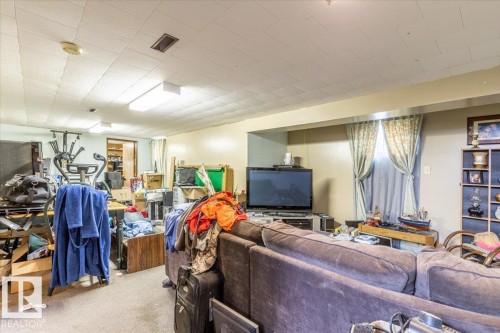 5116 52 St, Warburg, AB - Indoor Photo Showing Other Room