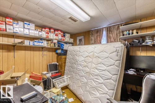 5116 52 St, Warburg, AB - Indoor