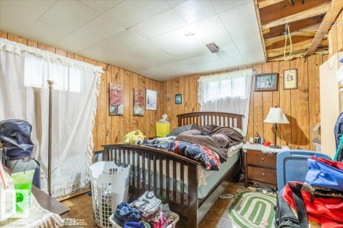 5116 52 St, Warburg, AB - Indoor Photo Showing Bedroom