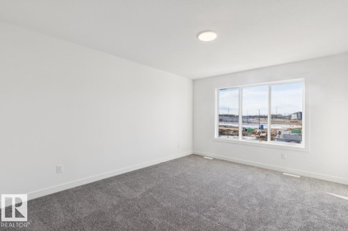 951 18 Avenue, Edmonton, AB - Indoor Photo Showing Other Room